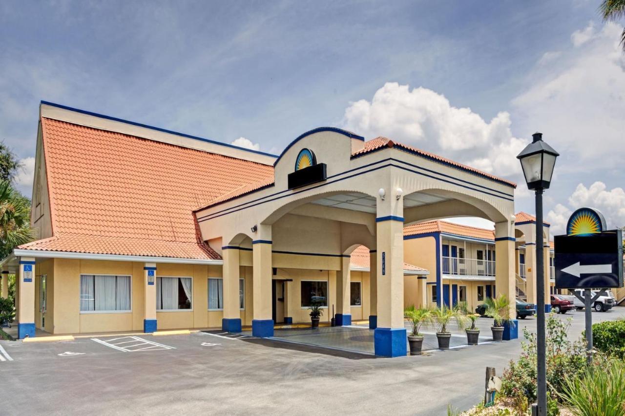 Zen Living Suites Extended Stay - Jacksonville - University Blvd Екстер'єр фото